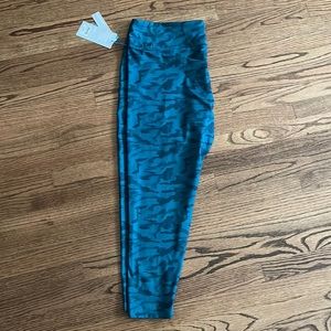 NWT FWD (Forward with Design) Women’s 7/8 Legging - Light Speed - size 2X